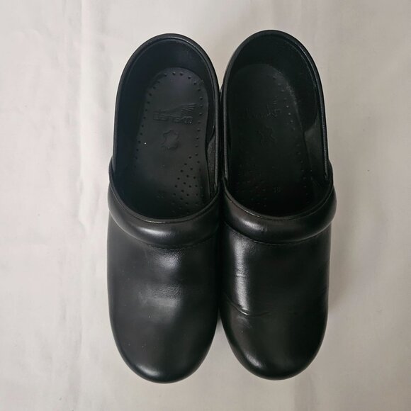 Dansko Women's Cabrio Black Professional Clog, Wide Size 38/ US (7.5-8) - Picture 8 of 16
